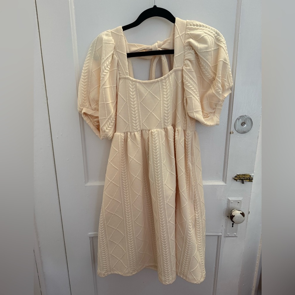NWT Cream babydoll Puff Sleeve Dress. Size small.